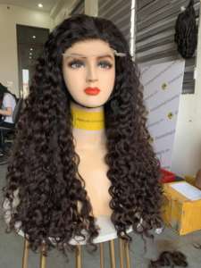 Nouvelle arrivée perruque de cheveux bouclés donneur unique en couleur cheveux humains vendeur de cheveux bruts - Product Image 5