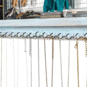 Barra de Joyería Desmontable con 16 Ganchos, Soporte de Pared para Organizar Aretes, Collares y Sujetadores - Product Image 6