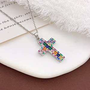 Collar con Colgante de Cruz de Moda, Cadena de Aleación de Zinc con Diamantes de Imitación, Joyería Religiosa Cristiana, Regalo Unisex para Uso Diario - Product Image 4