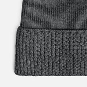 Bonnet en tricot jacquard, nouveau design, couleur personnalisée, confortable à porter, chaud pour l'hiver, bonnets jacquard en gros. - Product Image 3