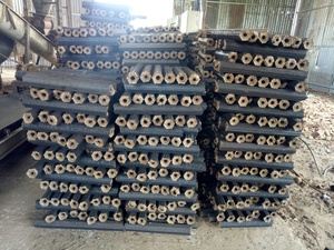 Briquetas de Aserrín Hexagonal de Alta Densidad Premium, Carbón Negro de Madera Dura, Carbono Fijo 80-90%, Valor Calorífico 7000-8000 Kcal/kg - Product Image 3