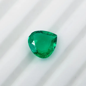 Pierre précieuse émeraude colombienne cultivée en laboratoire, 1,20 carat, taille cœur, facettée, pierre lâche, marque HAYAAT GEMS, 8x8x3mm, pour la fabrication de bijoux - Product Image 3
