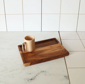 Plateau de service en bois massif fait main avec incrustations décoratives en laiton moderne pour boissons, aliments, salon, cuisine, rangement - Product Image 2