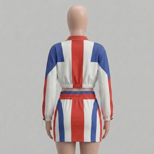 Ensemble de survêtement sportif color-block pour femme, haut court zippé à manches longues avec jupe assortie, coupe classique, idéal printemps-été - Product Image 4