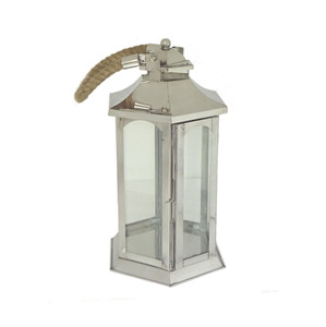 Lanterne à bougie hexagonale en fer finition argentée, petite, avec découpe étoilée perforée, cadre métallique, toit pyramidal, cylindrique - Product Image 3