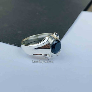 ขายส่งแหวนเงินแท้ 925 สำหรับผู้ชาย ทำมือ ประดับพลอยออนิกซ์สีดำธรรมชาติ ตัวเรือนแบบฝัง คลาสสิก เหมาะสำหรับงานแต่งงาน งานครบรอบ และงานปาร์ตี้ - Product Image 5