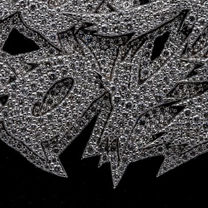Hermoso collar con colgante de diamantes estilo hip hop para fiestas nocturnas y bodas, disponible a precios de mayorista desde India. - Product Image 6