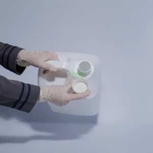 ขวดพลาสติก HDPE ทรงเหลี่ยม ขนาด 5 ลิตร พร้อมหูหิ้ว สำหรับน้ำมันเครื่องและสารเคมี มาพร้อมฝาเกลียวปิดผนึก สามารถพิมพ์โลโก้ได้ตามต้องการ - Product Image 5