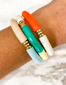 Pulsera elástica de resina multicolor Joyería de moda hecha a mano vibrante Perfecta para el uso diario, fiestas e ideas de regalos únicas - Product Image 1