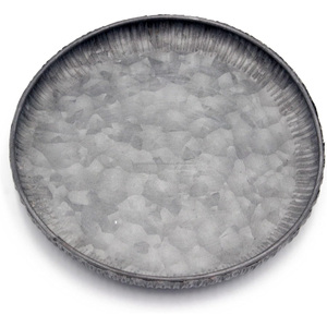 Plateau rond moderne en métal galvanisé de 7.8 pouces Plateau de service décoratif en aluminium de luxe avec bords ondulés Décoration de Noël pour la maison - Product Image 1