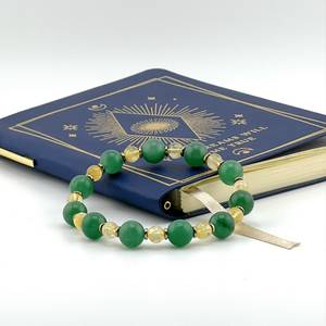 Pulsera de Resina con Cuentas de Aura Esmeralda, Joyería Elástica Hecha a Mano, Artesanía Elegante de Resina, Regalo para Mujer - Product Image 1