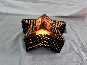 Support de bougie en fer en forme d'étoile Sonnet Decor avec design géométrique, résistant à la chaleur, fait à la main pour la décoration de la maison, Noël - Product Image 1
