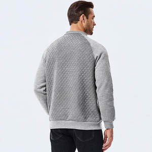 Sudadera con Capucha para Hombre, Estilo Pullover, Corte Ajustado, Sudadera Cómoda Disponible en Todas las Tallas - Product Image 2