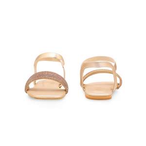 Sandales à talons dorés Design élégant et fantaisie - Product Image 2