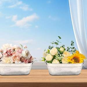 Pot de fleurs ovale en métal avec motif Fleur de Lys en relief, décoration décorative pour la maison et le jardin - Product Image 2