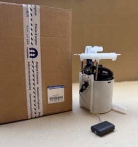 Bomba de Combustible Externa Inalámbrica Portátil de Alta Presión MOPAR al por Mayor para Fiat 124 Spider (1966-1985) - Product Image 1