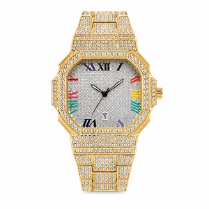 Montre de luxe unisexe en or jaune avec diamants, boîtier octogonal, mouvement à quartz analogique, cadran à chiffres romains, bracelet avec fermoir, 44 mm - Product Image 1