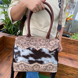 Bolso de mano de cuero tallado a mano de diseño hermoso, hecho a mano elegante bolso, bolsos de cuero de piel de vaca para mujer, multiusos - Product Image 2