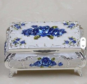 Trendsetting Copper Jewelry Storage <b>Box</b> with <b>Treasure</b> Chest Design for Rings and Cosmetics - Product Image 4