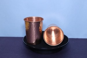 Vaso de cobre para uso diario, hecho a mano para beneficios de salud a largo plazo y compatible con la antigua tradición ecológica de la bebida casera. - Product Image 3