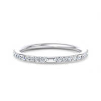 Bague de mariage demi-éternité en or jaune avec diamants naturels taille baguette certifiés IGI, pierres latérales taille baguette brillantes