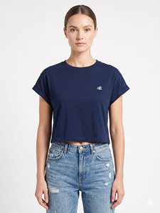 เสื้อยืดคอตตอนดีไซน์ใหม่สไตล์มินิมอล เสื้อครอปท็อปผู้หญิง แขนครึ่งตัว ทรงโอเวอร์ไซส์ ทรงบ็อกซี่ เสื้อครอปท็อปสำหรับฤดูร้อน - Product Image 4