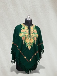 Poncho-châle brodé floral fait main du Cachemire, en laine douce, pour femme, idéal pour l'hiver, avec broderie traditionnelle Ari du Cachemire, cape en laine. - Product Image 3