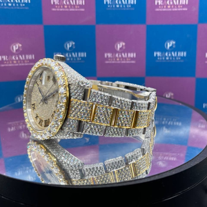 Reloj de cuarzo bicolor con diamantes para hombre, de acero inoxidable, con esfera romana y brazalete, estilo elegante. - Product Image 4