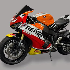 มอเตอร์ไซค์สภาพดีขาย ปี 2024 Honda CBR1000RR - Product Image 1