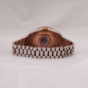 Splendid Craft Jewelry Montre de luxe avec diamants, boîtier 28 mm, mouvement analogique ETA, verre saphir, chiffres romains, argent, étanche 10 m - Product Image 6