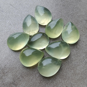 Cabujón de Prehnita Natural en Forma de Lágrima, Gema Calibrada en Forma de Pera con Reverso Plano, Disponible en Todos los Tamaños - Product Image 3