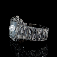 Montre de luxe de qualité supérieure avec boîtier carré en moissanite et cadran à chiffres romains pour hommes, disponible à prix d'exportation depuis l'Inde