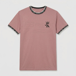 T-shirt rose à col rond et manches courtes pour homme avec logo couronne et bordure contrastante, coupe classique, style streetwear décontracté, tricoté 180 grammes - Product Image 1
