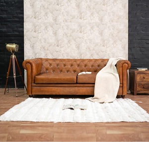 โซฟาหนังสองที่นั่งแบบดั้งเดิม Chesterfield รุ่นพรีเมียม Duraster ดีไซน์คลาสสิก ตกแต่งกระดุมแบบลึก แขนโค้งมน โครงไม้ เป็นมิตรต่อสิ่งแวดล้อม - Product Image 1