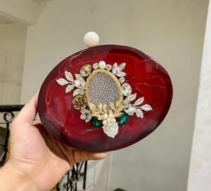 Pochettes en résine personnalisées pour les fêtes de mariage royal Robe de dame à la mode Rock Styles Couleurs personnalisées Designs - Product Image 3