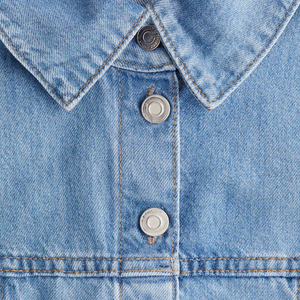 เดรสยีนส์ผู้หญิงแบบมิดิ ตัวอย่างฟรี ผ้าเนื้อนุ่มสบาย สไตล์ลำลอง ซักง่าย ขายส่ง ปรับแต่งได้ คุณภาพดีที่สุด สำหรับฤดูร้อนและฤดูหนาว - Product Image 5