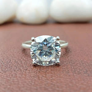 Anillo de Plata de Ley 925 con Circonita Cúbica de 8mm, Corte Brillante, Engaste en Bisel, para Mujer, de Lujo, para Boda - Product Image 1