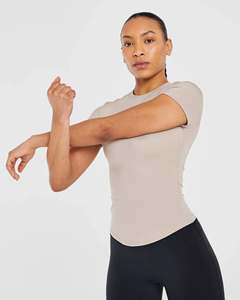 Haut de compression à manches courtes pour femme, coupe ajustée, haute qualité, best-seller, idéal pour l'entraînement - Product Image 5