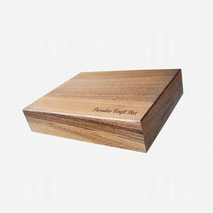 Caja de Joyería de Madera con Tapa, Forrada en Terciopelo Beige, con Ranuras para Anillos y Compartimentos Organizadores - Product Image 5