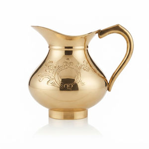 Pichet à eau en laiton artisanal, motif floral gravé, style vintage, vaisselle décorative, cadeau, petit pichet à crème en laiton - Product Image 1