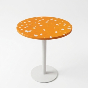 Mesa de Comedor de Plástico Reciclado, Diseño Moderno, Impermeable, Duradera, Ecológica, Apilable, para Uso en Exteriores, Sala de Estar, Hotel, Restaurante - Product Image 2
