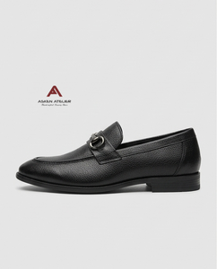 Mocassins noirs grainés de qualité supérieure pour hommes, chaussures habillées italiennes à enfiler pour le bureau et les déplacements professionnels, tenue décontractée élégante - Product Image 3