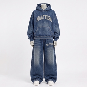 Ensemble survêtement en jean bleu délavé pour femme, coupe oversize, avec jean large et pantalon de jogging, style streetwear, fournisseur en gros OEM ODM personnalisé - Product Image 3