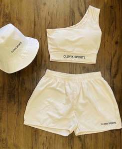 Ensemble de yoga personnalisé pour femme avec logo, soutien-gorge de sport asymétrique et short, tenue de sport et de fitness pour l'été - Product Image 5