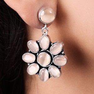 ต่างหูห้อยลายดอกไม้แบบโบฮีเมียนเงินออกซิไดซ์อัญมณีหลายเม็ดต่างหูทองเหลืองรูปดอกไม้สำหรับผู้หญิง - Product Image 4