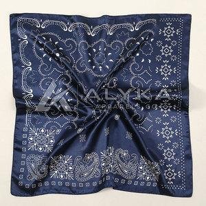 Commande en gros de bandanas unisexes de luxe personnalisés à motifs 100% soie pour les équipes, les clubs, les événements et les entreprises - Haute qualité - Product Image 5