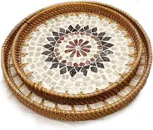 Bandeja de Servir Redonda de Último Diseño en Nácar y Ratán, Ecológica, Apta para Lavavajillas, Pulida, para Bodas y Hogar - Product Image 1