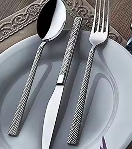 Ensemble de couverts contemporains en métal, cuillère, fourchette et couteau en acier inoxydable, ensemble de couverts élégants et durables pour la cuisine et la table - Product Image 5
