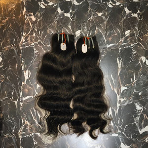 Paquets de cheveux bruts en gros du vendeur de l'Inde, cheveux Remy indiens bruts en gros, vendeurs de cheveux indiens crus à cuticule alignée - Product Image 1