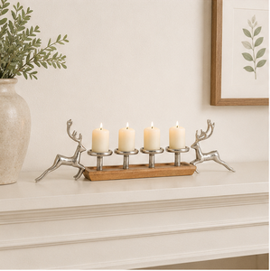Candelabro de lujo de aluminio plateado con forma de reno y base rústica de madera de mango, de 4 pilares, para las fiestas navideñas. - Product Image 6